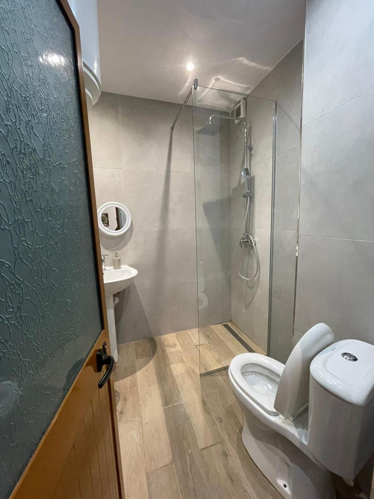 E&B Cosy Apartment Tirana Exteriör bild